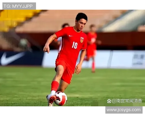 足球明星与幽默记者的奇妙互动背后那些不为人知的趣事